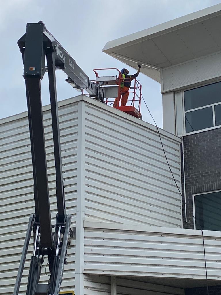 Facade cleaning